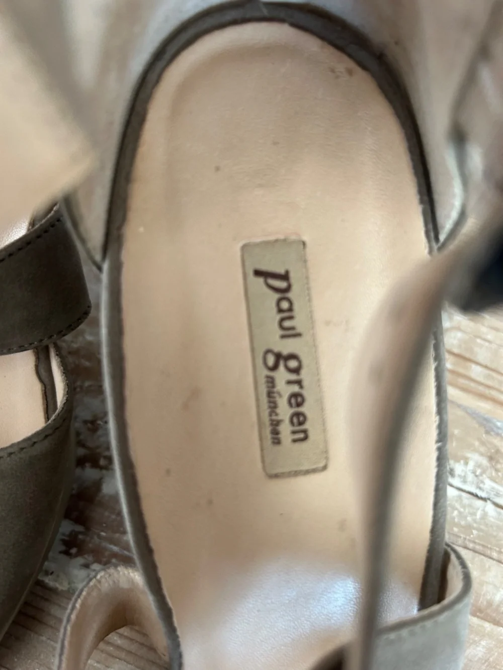 Paul Green Ankle Strap Platform Sandal with Block Heel in Tan Suede Sz 9